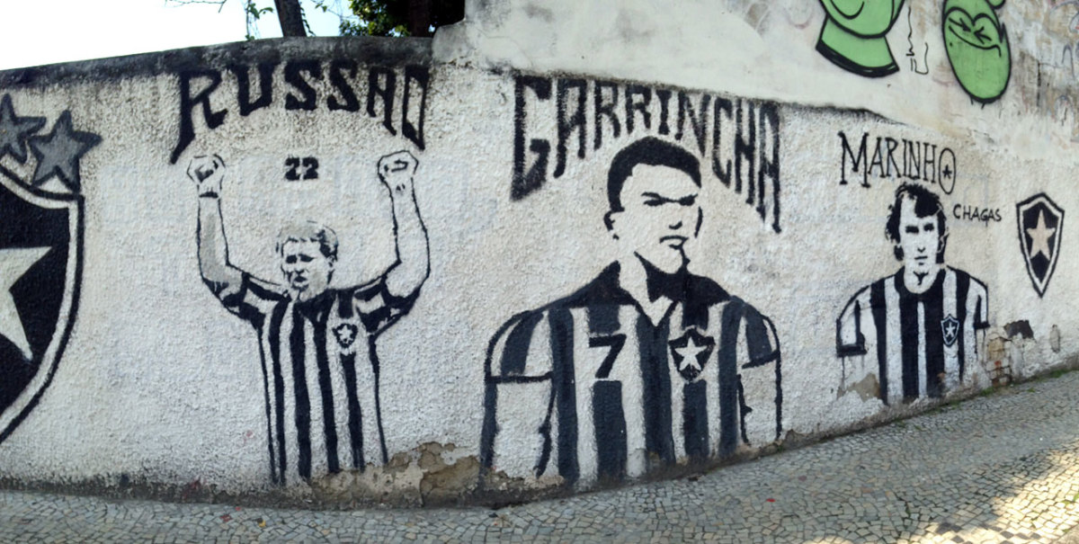 soccer-graffiti-mural-rio-IMG_8606.jpg