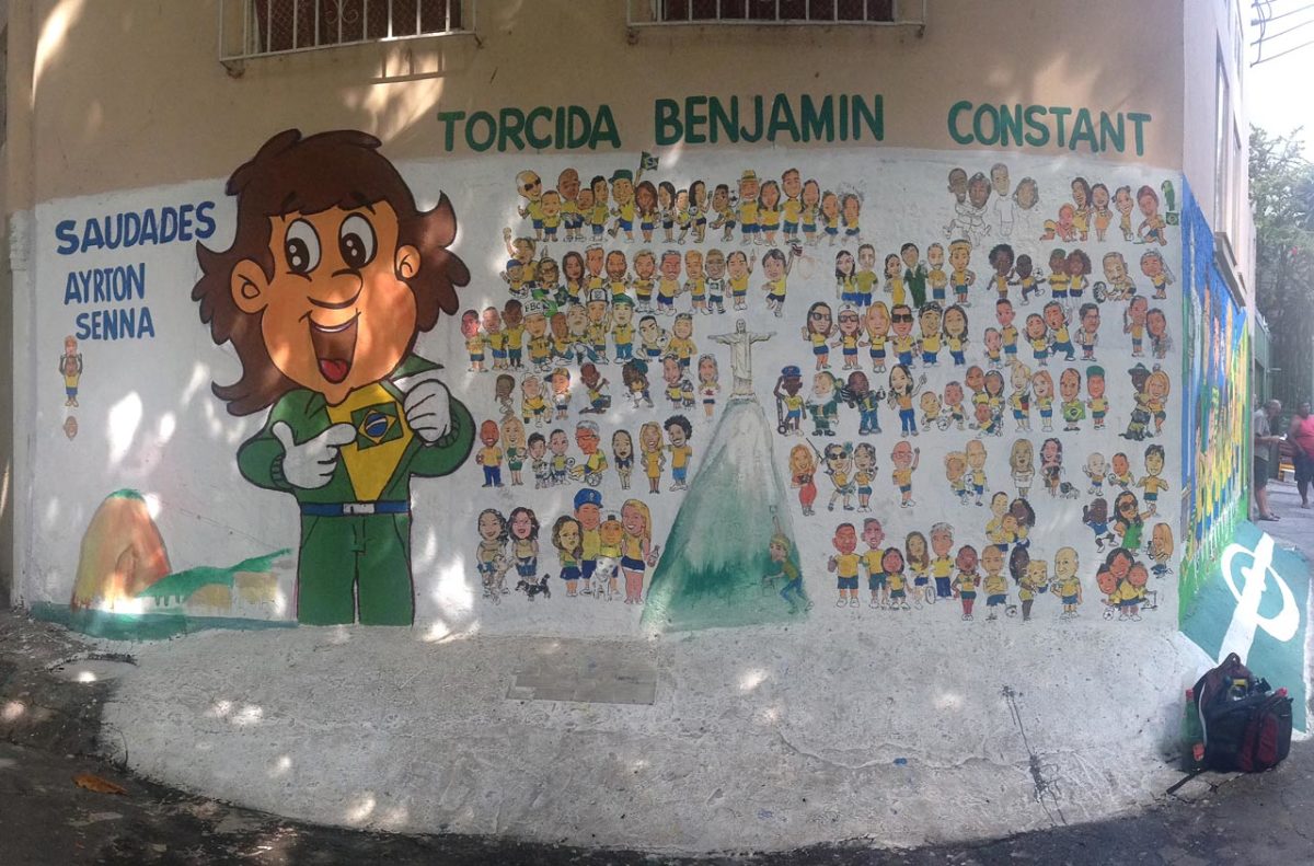 soccer-graffiti-mural-rio-IMG_8425.jpg