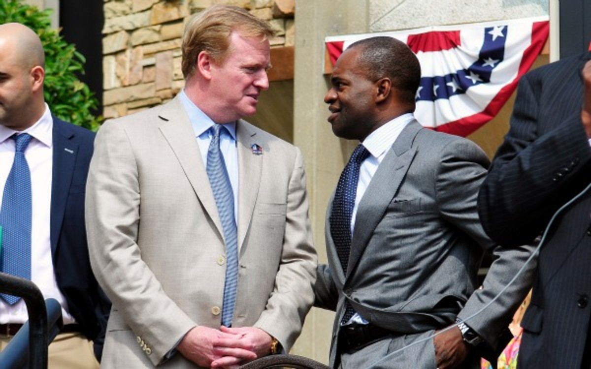 The NFL and NFLPA are close to changing the NFL's calendar year. (Photo by Jason Miller/Getty Images)