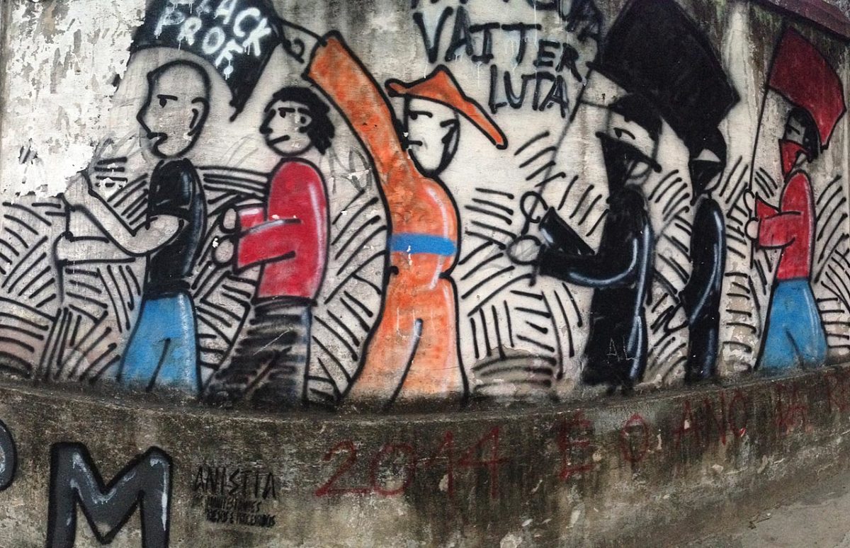 soccer-graffiti-mural-rio-IMG_8650.jpg