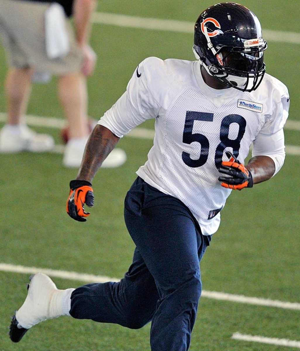 130718130259-chicago-bears-dj-williams-single-image-cut.jpg