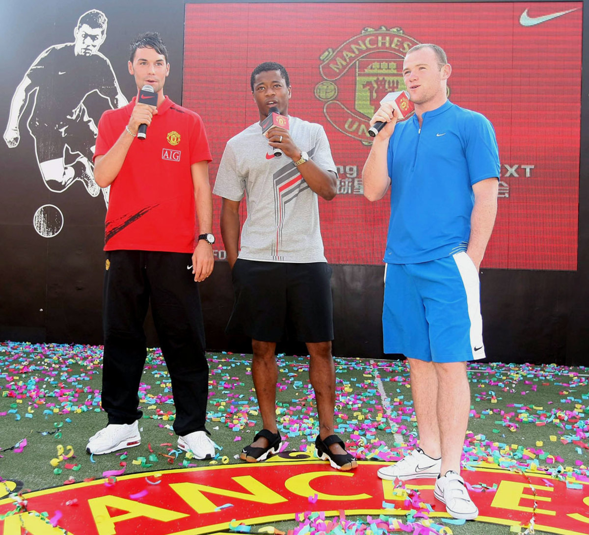 2007-chris-eagles-patrice-evra-wayne-rooney.jpg