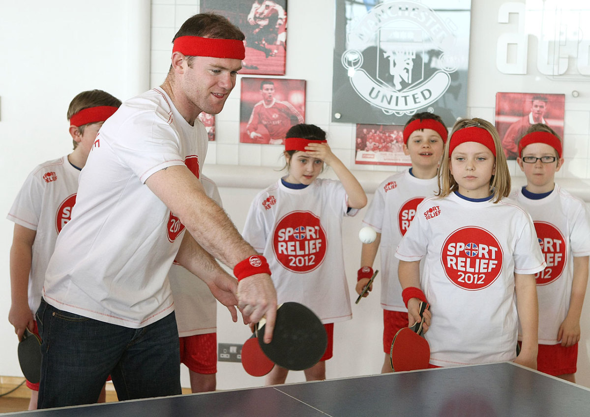 2012-wayne-rooney-table-tennis-ping-pong.jpg