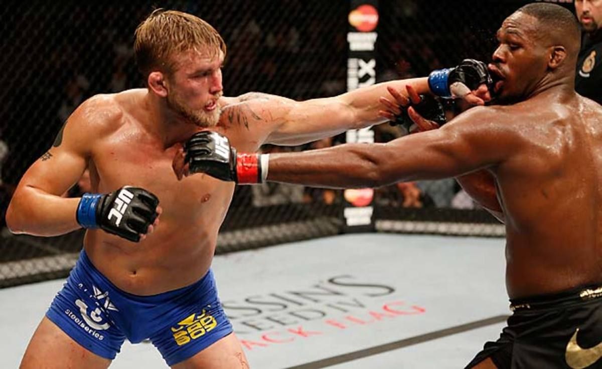 Jon Jones (right) was victorious but took a beating in his first bout with Alexander Gustaffson.