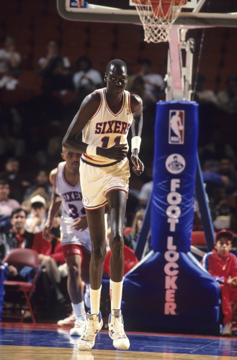 Philadelphia 76ers Manute Bol (11) in action vs Indiana Pacers.