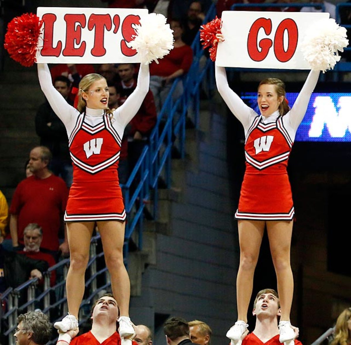 140326180836-wisconsin-cheerleaders-78cf74efdbd1430a96f6c00714cc56a9-0-single-image-cut.jpg