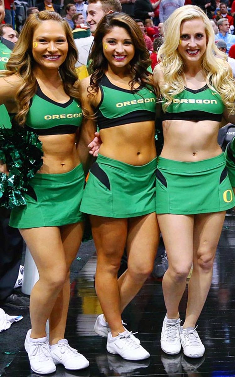 140326180723-oregon-cheerleaders-164032214-8701-oregon-v-wisconsin-single-image-cut.jpg