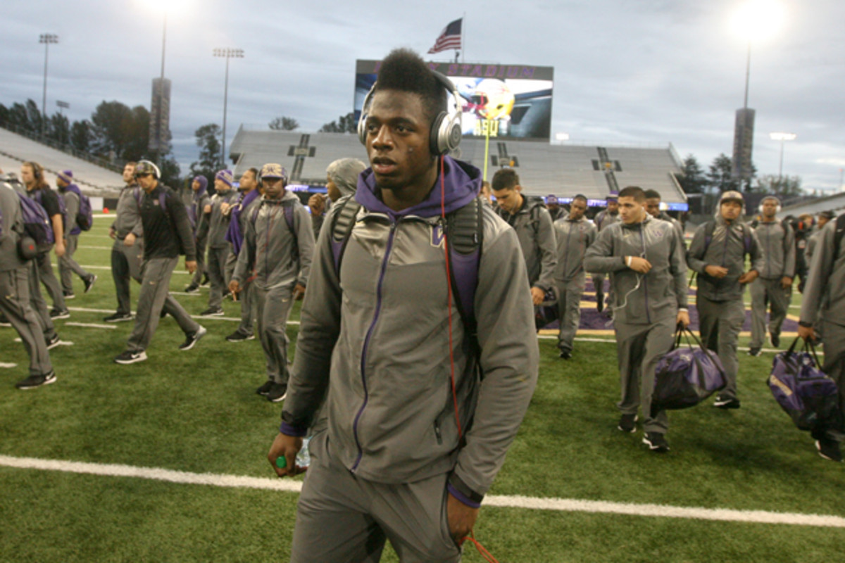 Cooper made his collegiate debut in 2013 against Boise State.