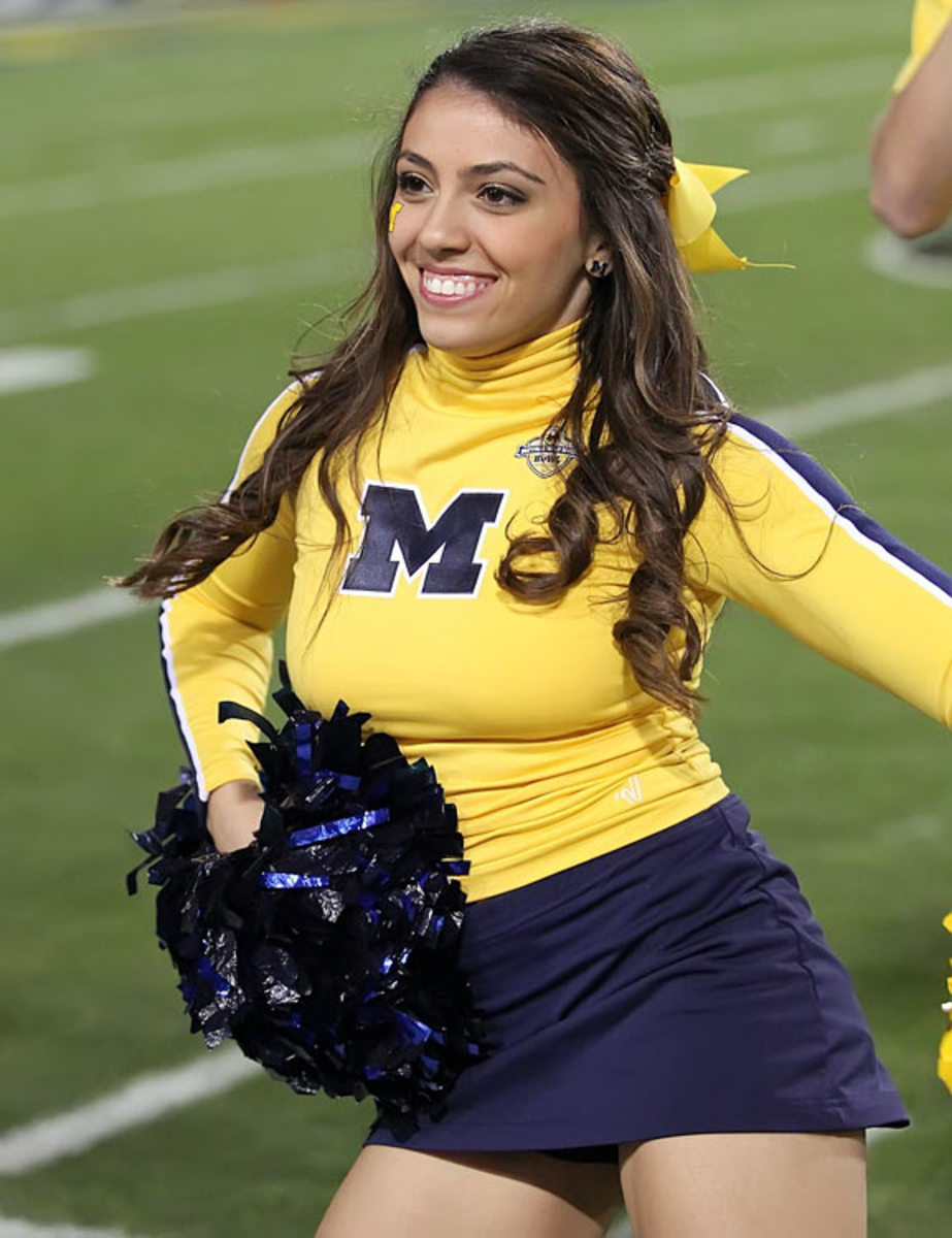 140103163053-buffalo-wild-wings-bowl-michigan-cheerleaders-michigan-cheer-bruce-yeung-a08x9015-single-image-cut.jpg