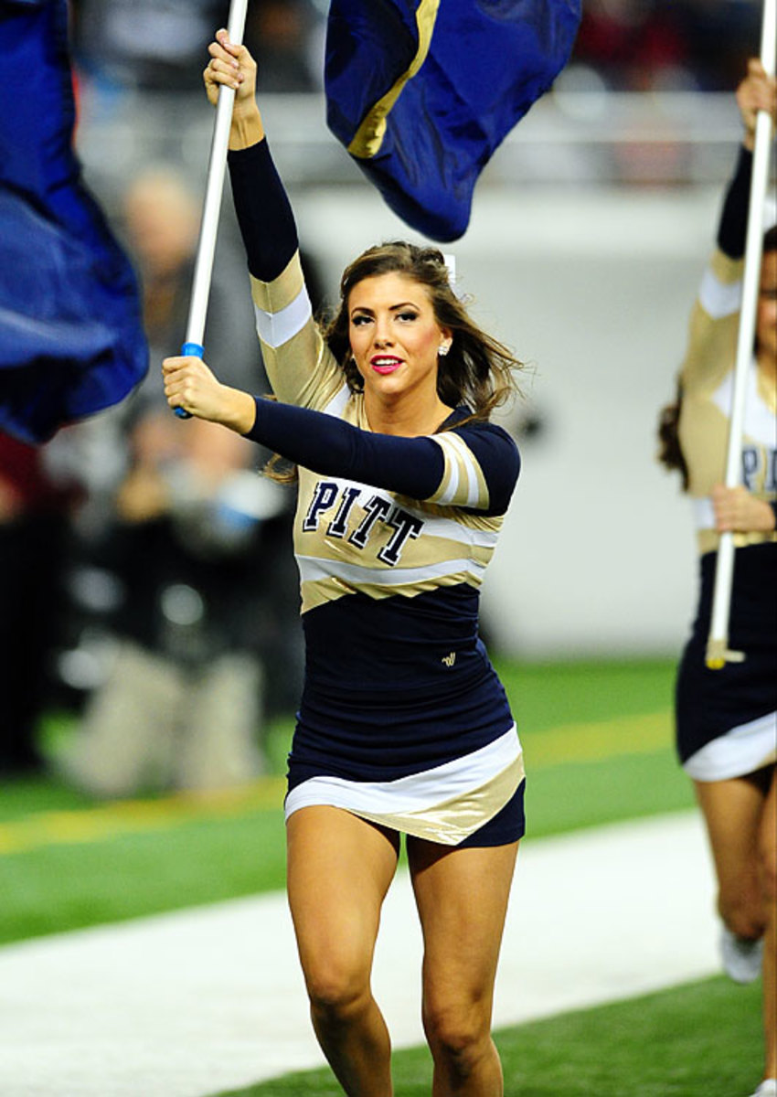 140103163400-little-caesars-pizza-bowl-pitt-cheerleaders-459827963-single-image-cut.jpg