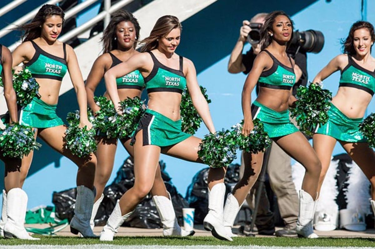140103163227-heart-of-dallas-bowl-north-texas-cheerleaders-cbg140101033-north-texas-v-unlv-single-image-cut.jpg