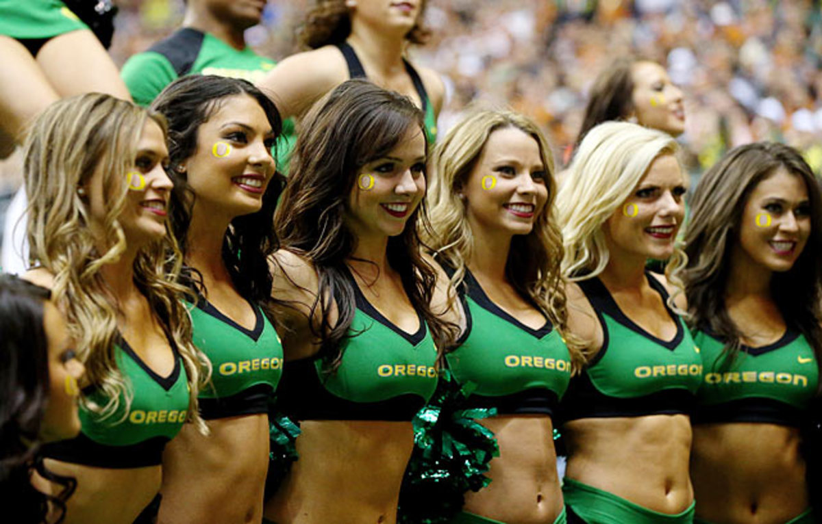 140103163000-alamo-bowl-oregon-cheerleaders-459786793-single-image-cut.jpg