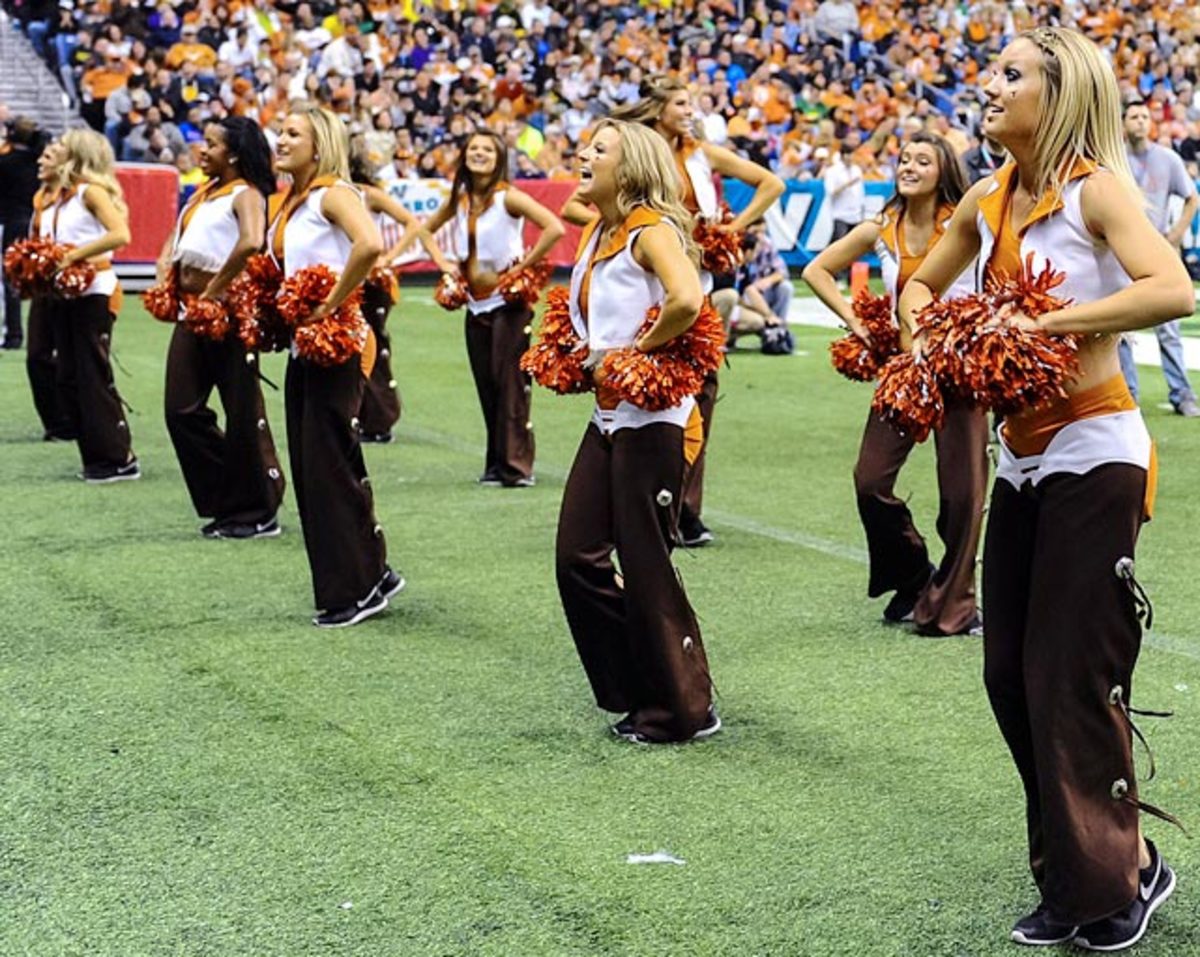 140103163015-alamo-bowl-texas-cheerleaders-texas-pom-ronald-roper-alamobowl-0978-single-image-cut.jpg
