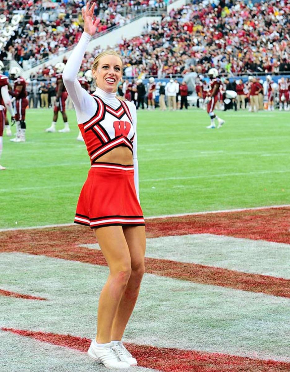140103163128-capital-one-bowl-wisconsin-cheerleaders-wisconsin-ronald-roper-capitalonebowl-1220-single-image-cut.jpg