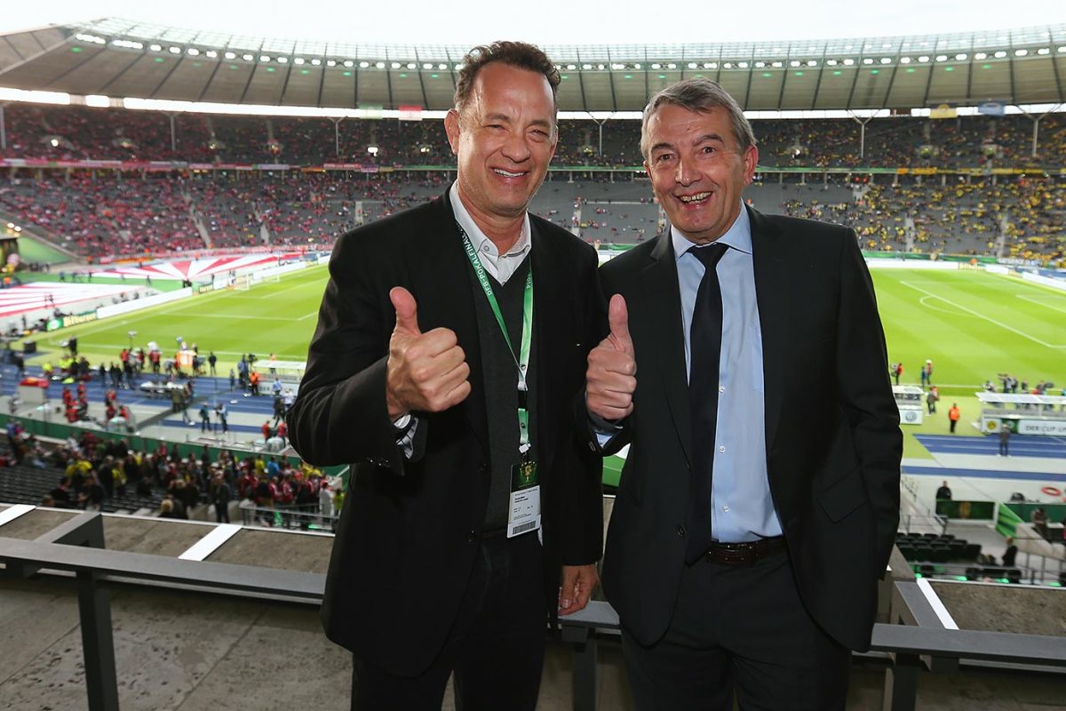 2014-0517-Tom-Hanks-Wolfgang-Niersbach.jpg