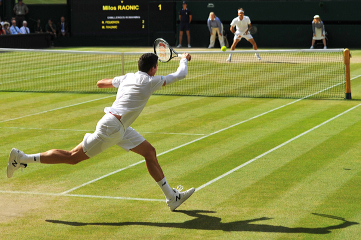 milos-raonic-roger-federer-1