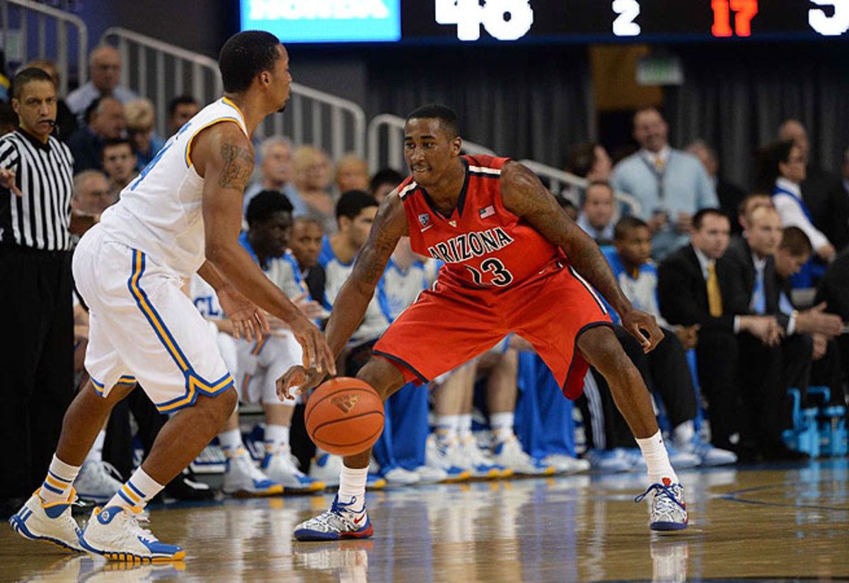 Rondae Hollis-Jefferson and Arizona held off UCLA after blowing a 13-point lead on Thursday.