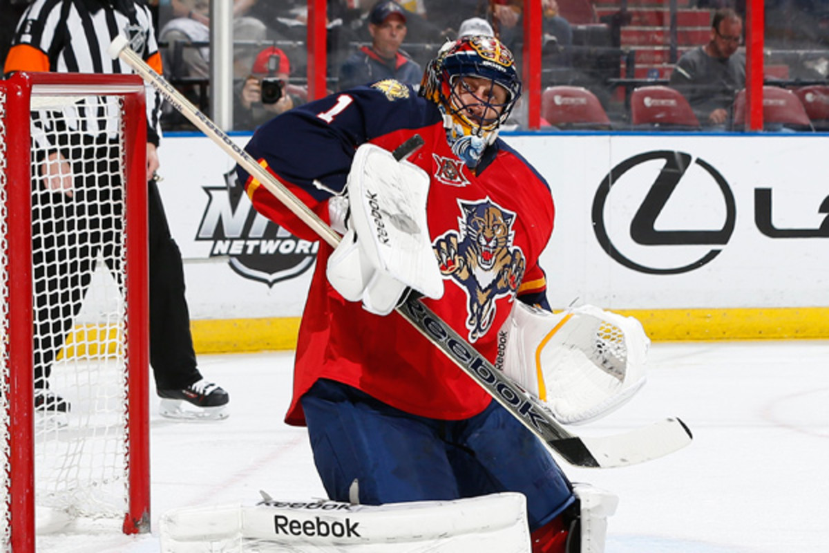 Roberto Luongo is 5-6-1 since being traded back to the Panthers this season. (Joel Auerbach/Getty Images)