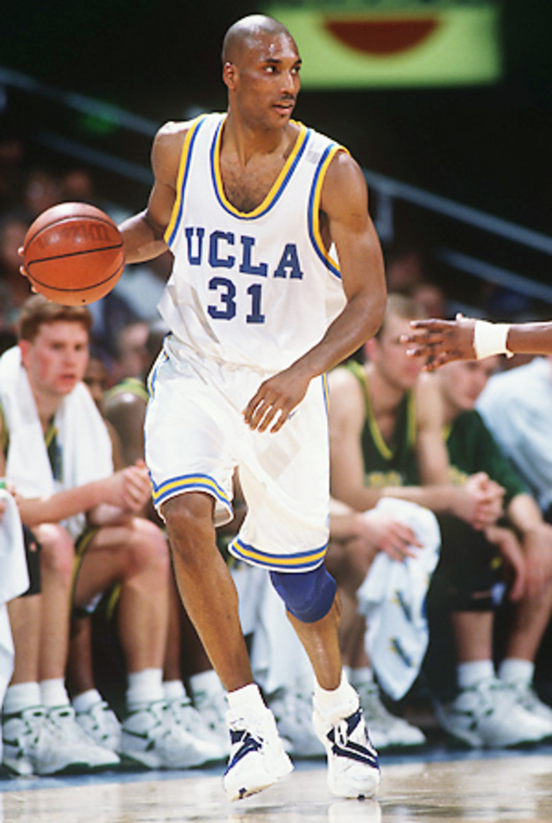 Ex-UCLA basketball player Ed O'Bannon's case against the NCAA goes to trial in Oakland, Calif.