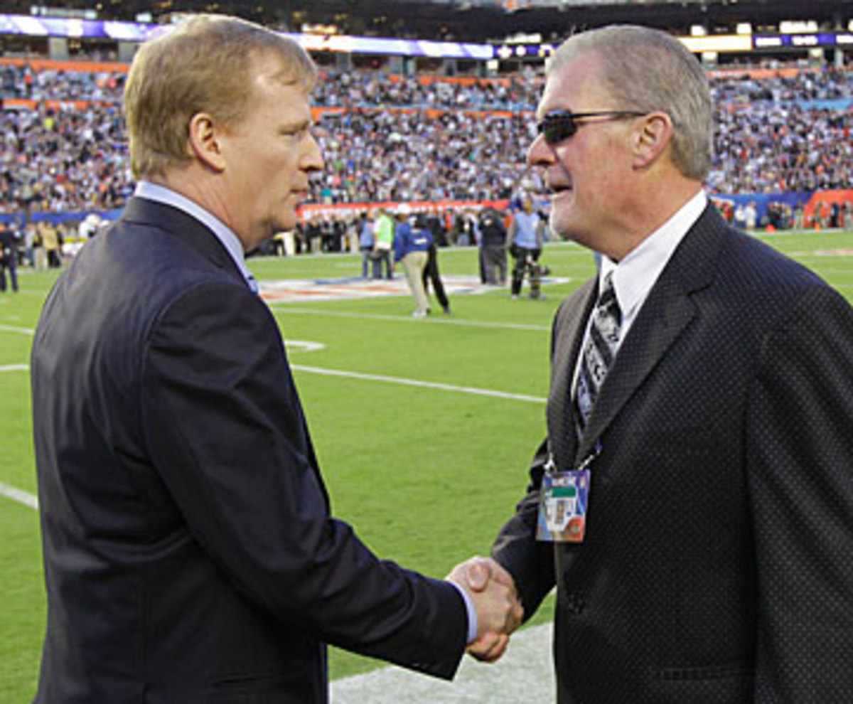 Goodell and Irsay before the start of Super Bowl XLIV. (David J. Phillip/AP)