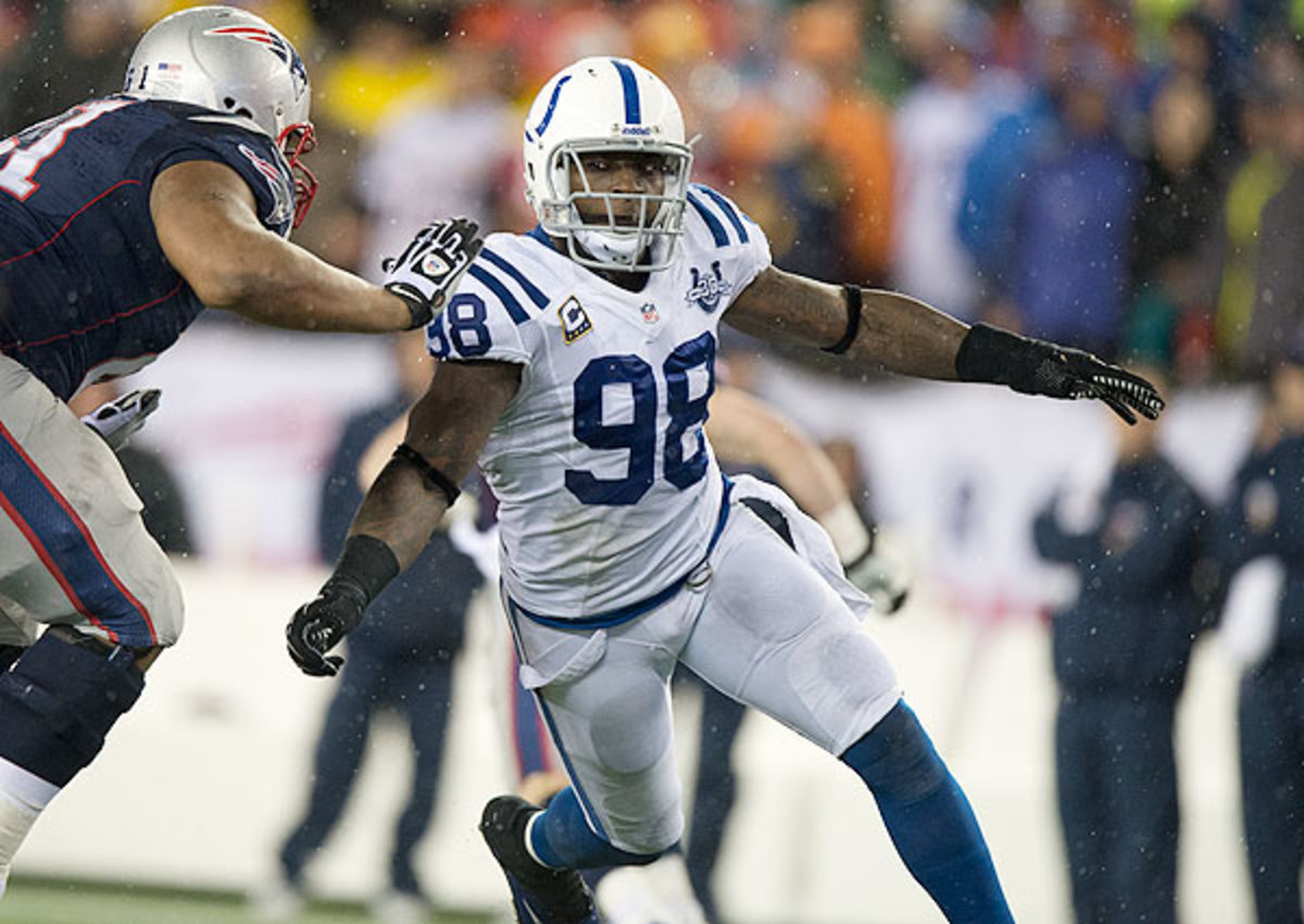 Colts LB Robert Mathis apologizes to teammates for PED suspension