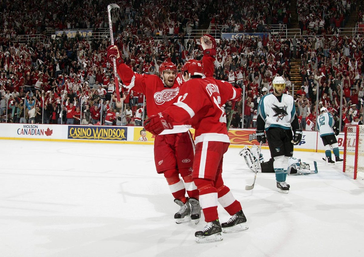 Henrik-Zetterberg-Pavel-Datsyuk-075000102.jpg