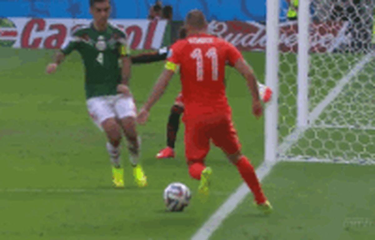 Arjen-Robben-netherlands-world-cup-dive.gif