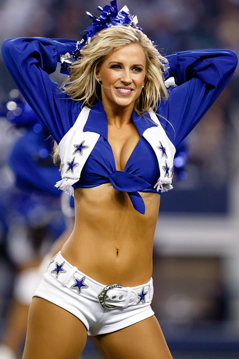 Dallas-Cowboys-cheerleaders-CEY1411271993_EAGLES_AT_COWBOYS.jpg