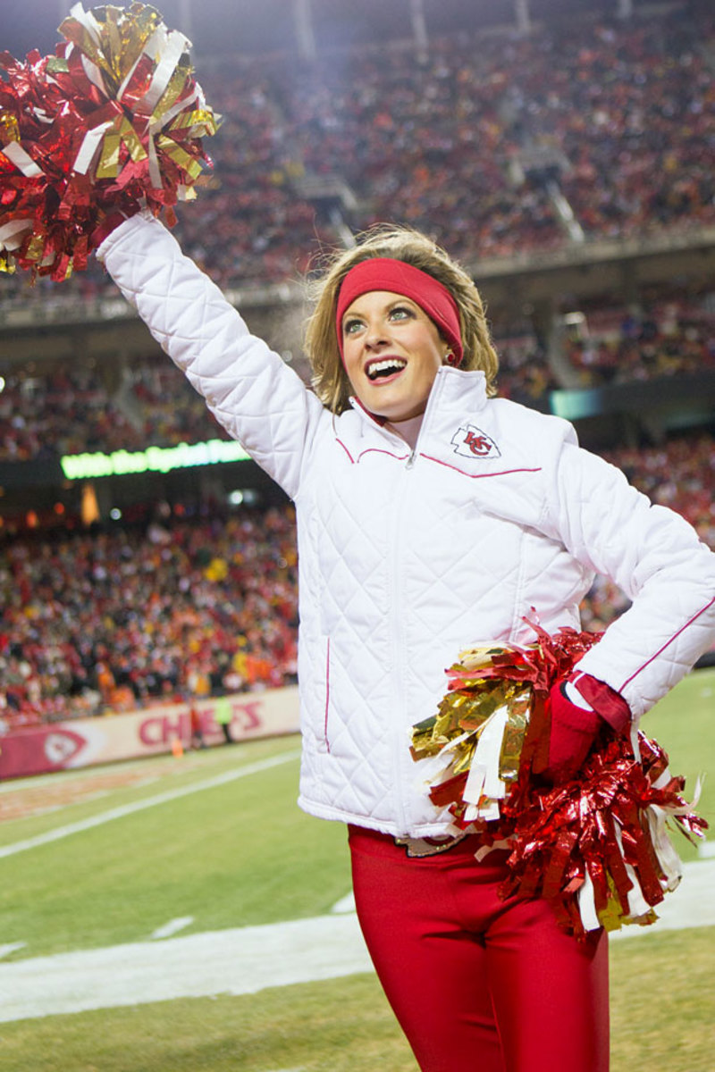 Kansas-City-Chiefs-cheerleaders-CBG1411300956_Denver_at_Kansas_City.jpg