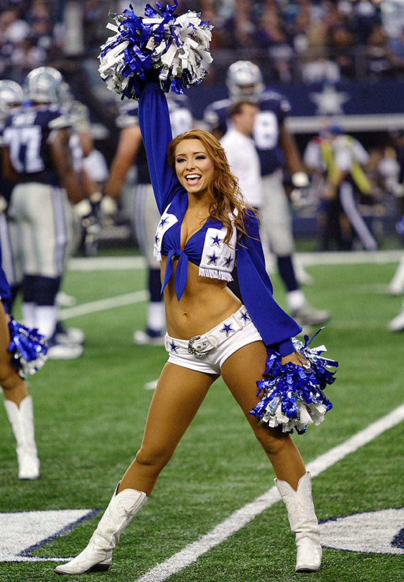 Dallas-Cowboys-cheerleaders-CEY141127306_EAGLES_AT_COWBOYS.jpg