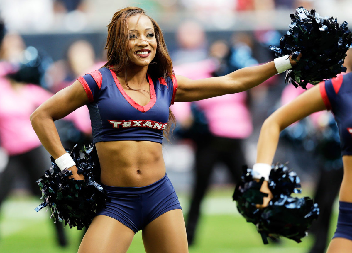 Houston-Texans-cheerleaders-AP774965716591_11.jpg