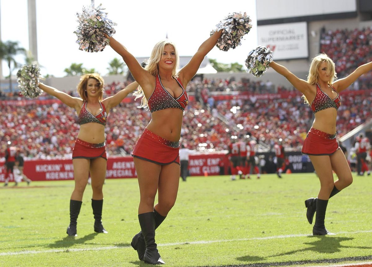 Tampa-Bay-Buccaneers-cheerleaders-CCX_11302014_0292_CIN_v_TBB.jpg