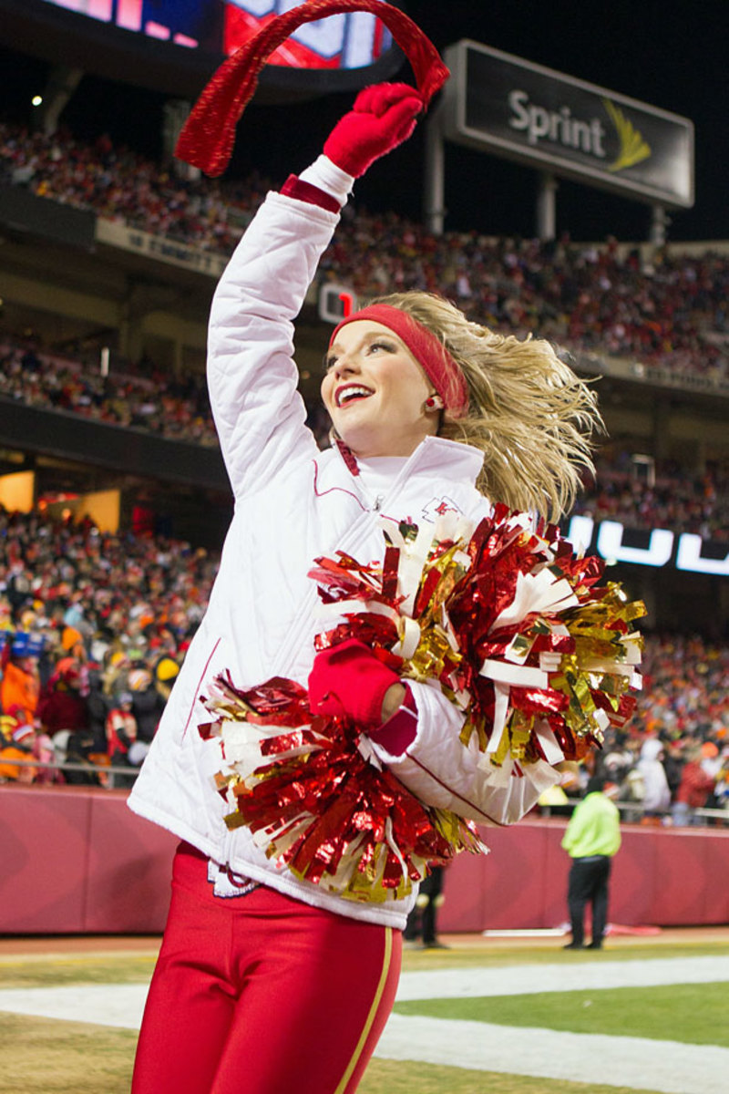 Kansas-City-Chiefs-cheerleaders-CBG1411300969_Denver_at_Kansas_City.jpg