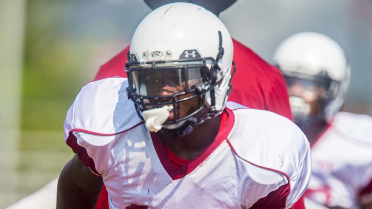 South Carolina linebacker Skai Moore won't start after missing treatment Sports Illustrated