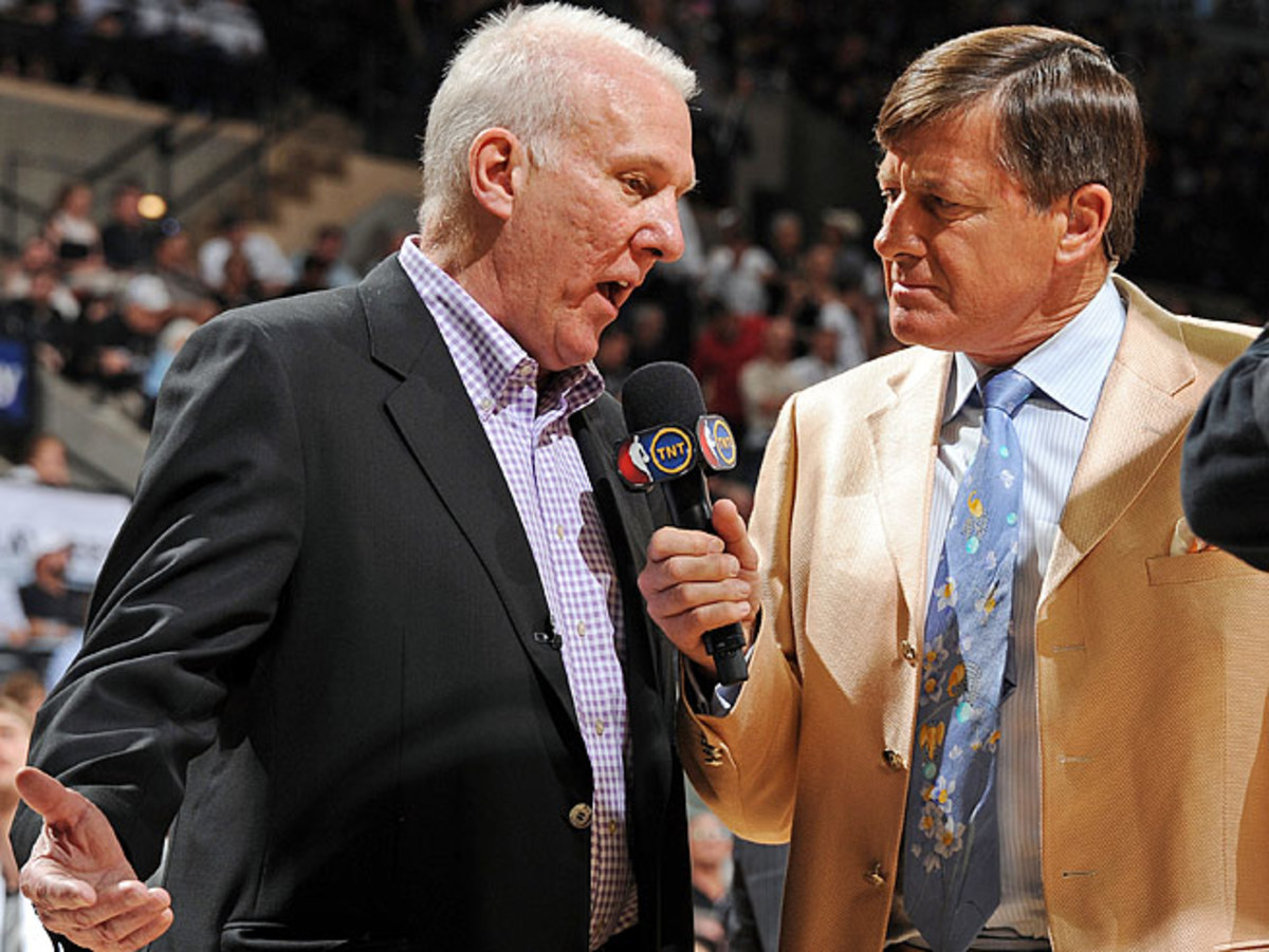 In his role as TNT sideline reporter, Craig Sager (right) often interviews Spurs coach Gregg Popovich.