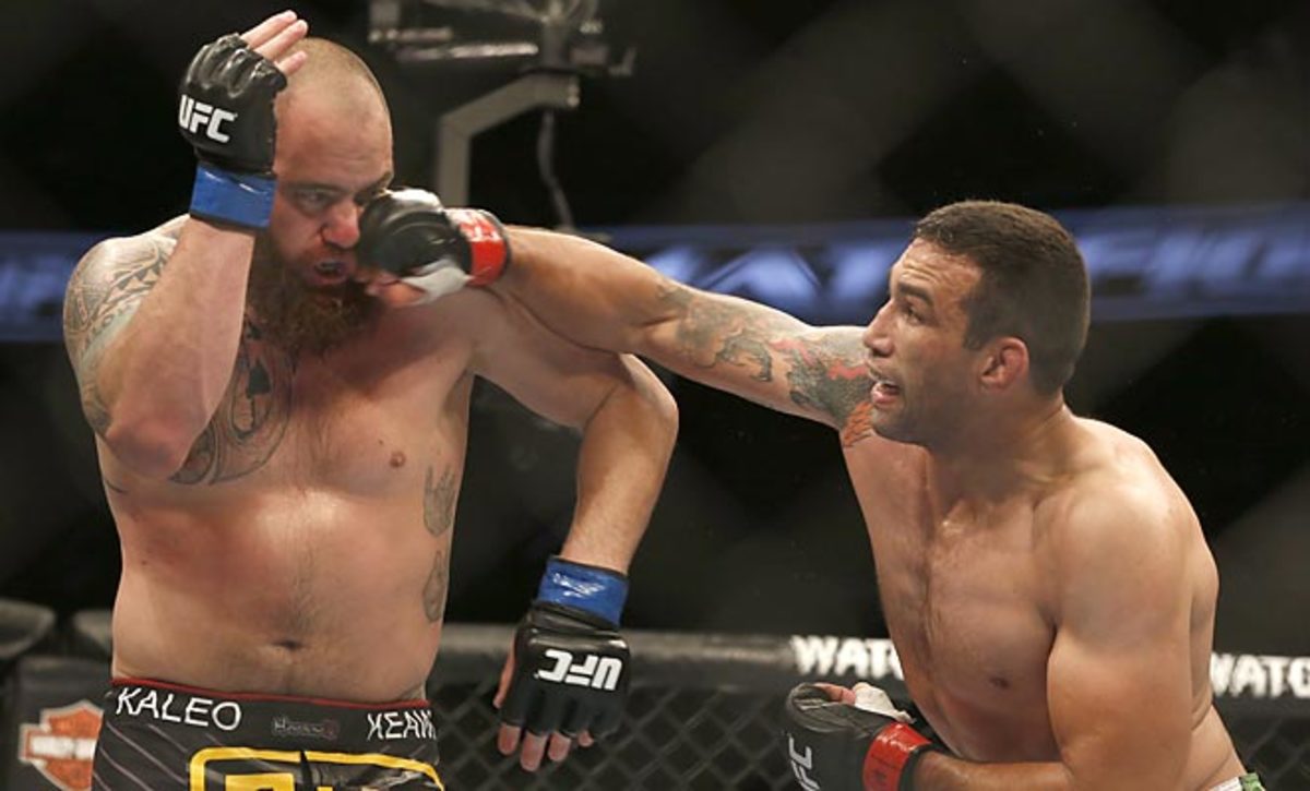 Fabricio Werdum (right) surprisingly dominated Travis Browne, setting up a UFC heavyweight belt fight against Cain Velasquez.