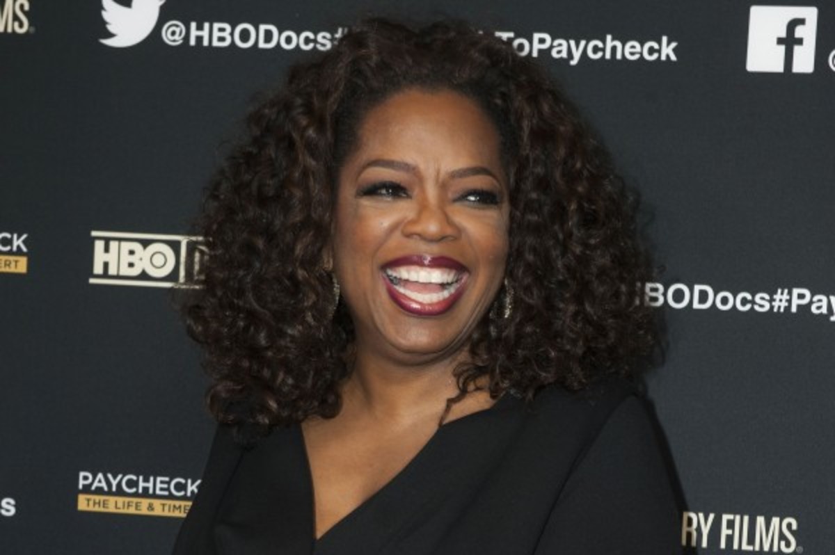 Oprah would look to bid for the Clippers with Larry Ellison and David Geffen. (Jennifer Lourie/Getty Images)