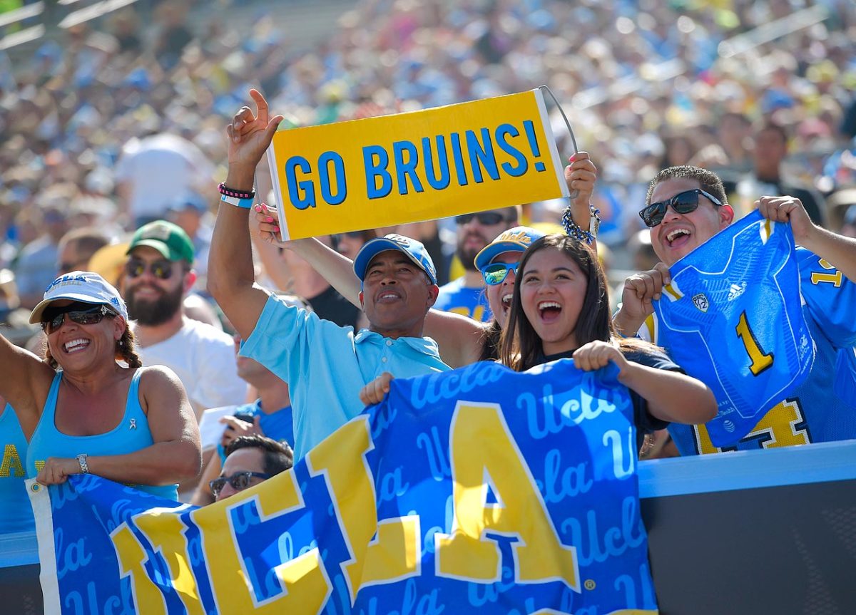UCLA-fans-13683418a991428b87e53d8e7223a341-0.jpg