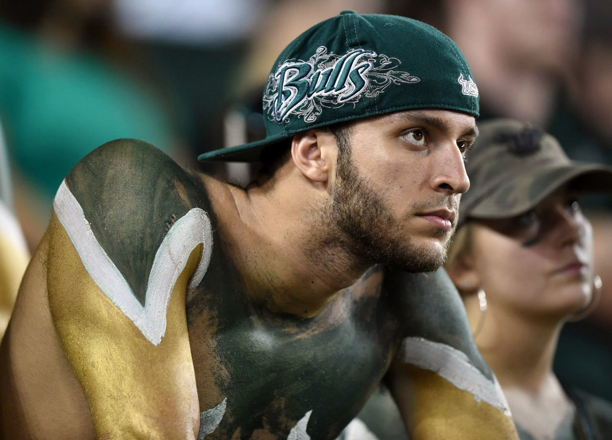 South-Florida-USF-fan-X158811_TK1_1047.jpg