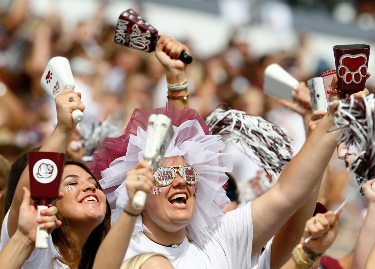 Mississippi-State-fans-457076832.jpg