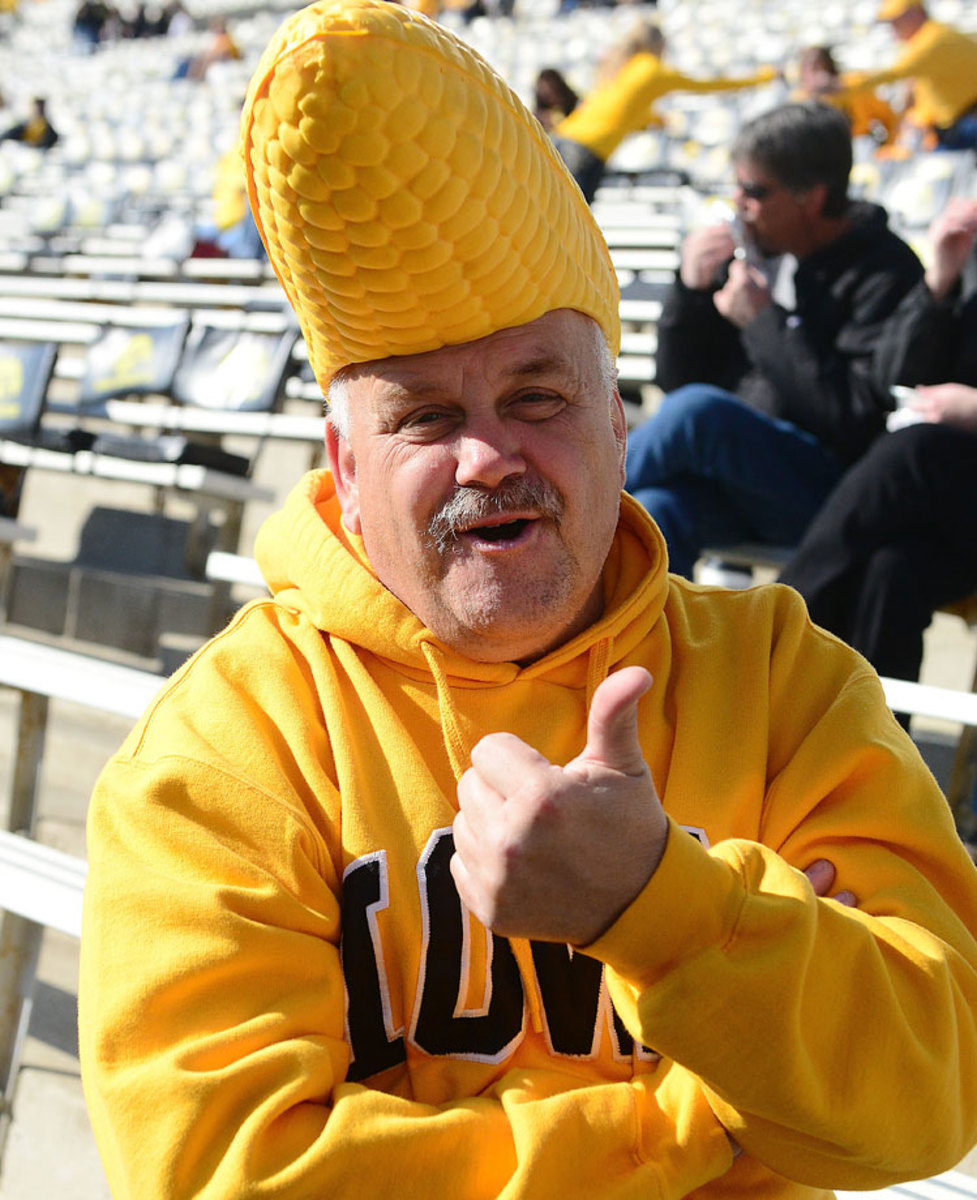 Iowa-fan-CFP141011003_Indiana_at_Iowa.jpg