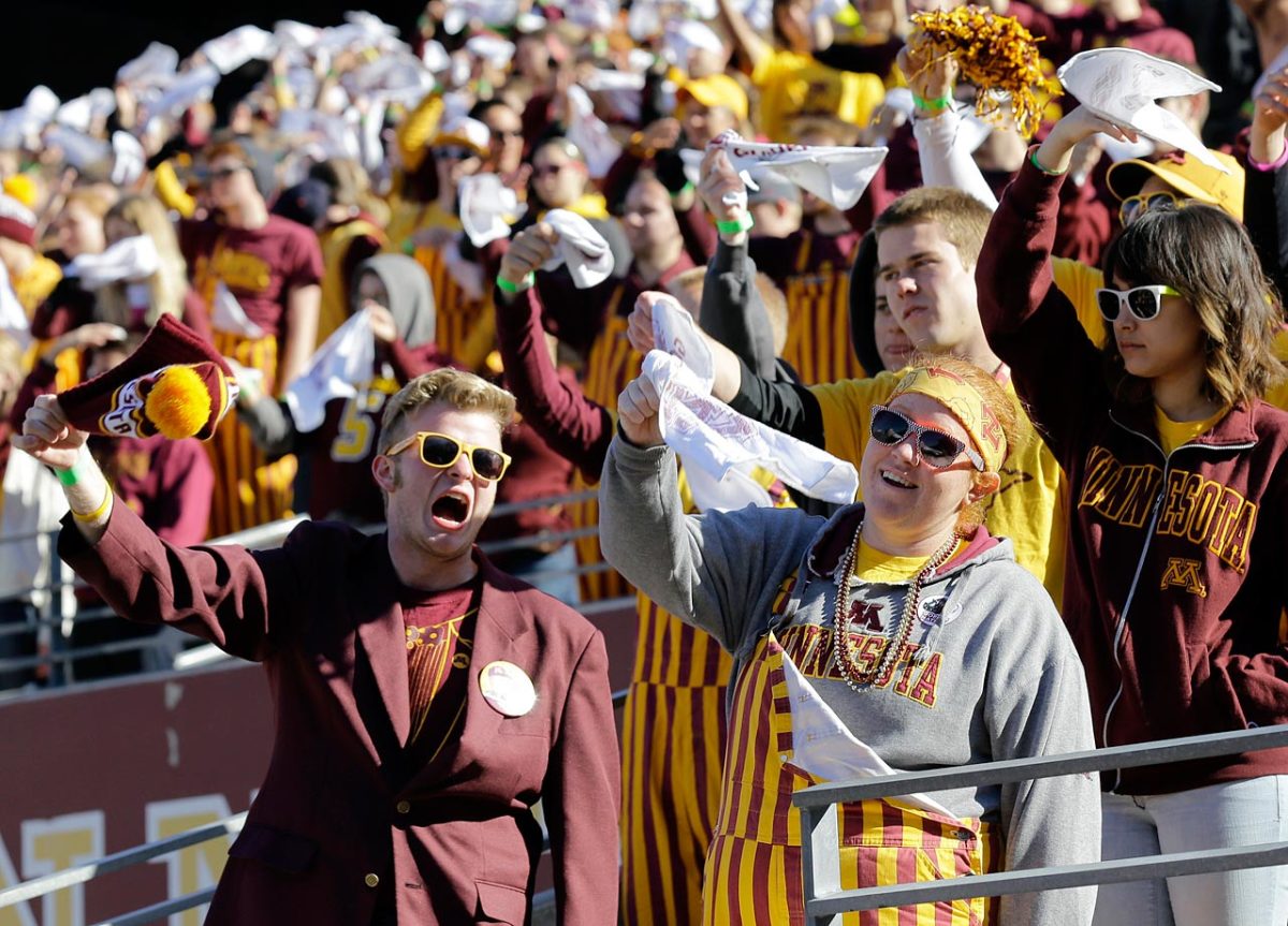 Minnesota-fans-68aaf853c61a4f9d83599ca199824131-0.jpg