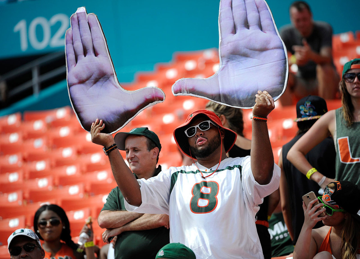 Miami-fans-796141011031_Cincinnati_v_UM.jpg
