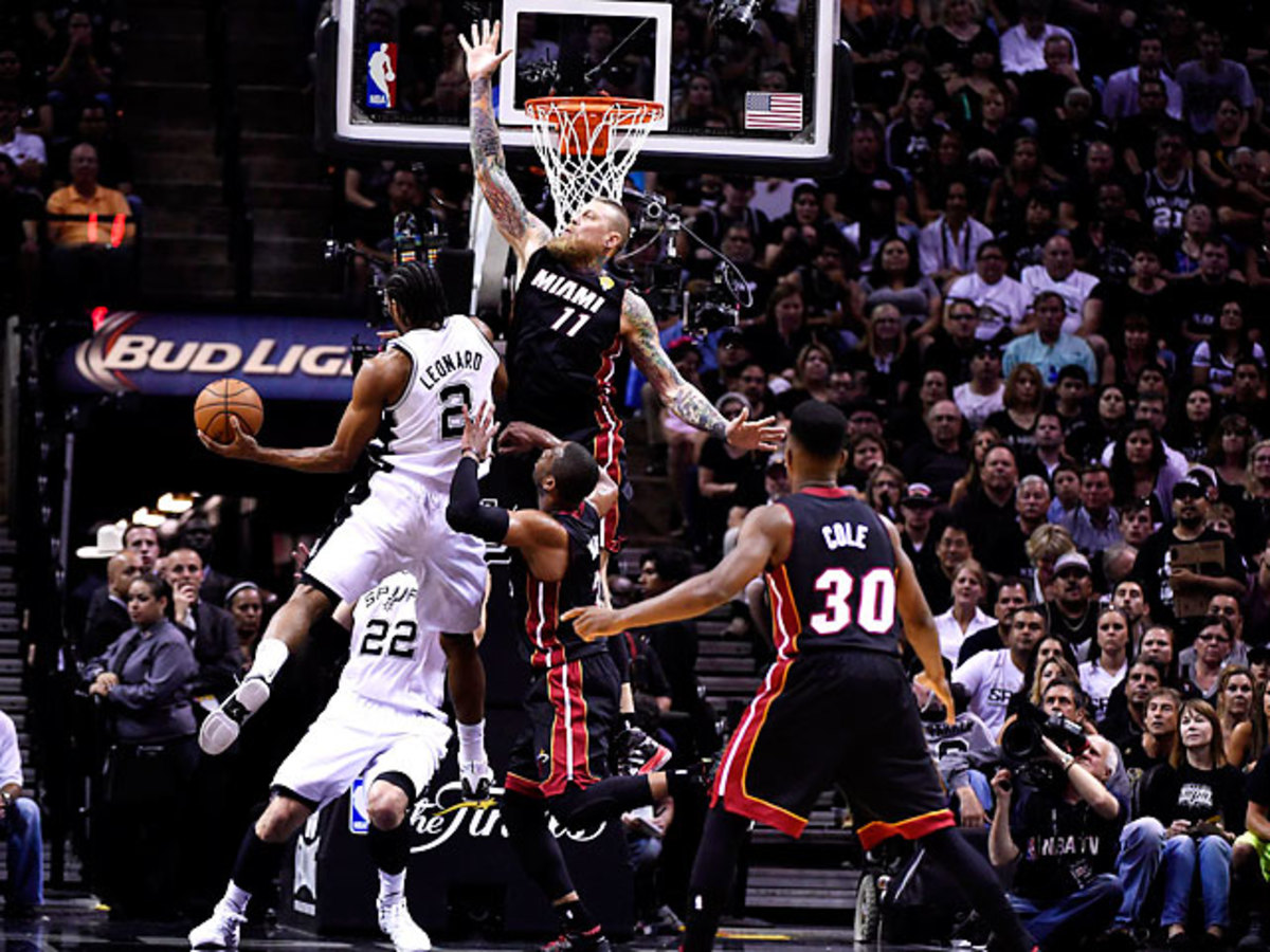 Spurs 2014 NBA Finals Champions Sitdown Photo San Antonio Spurs SATIN 8X10  Photo LIMITED STOCK