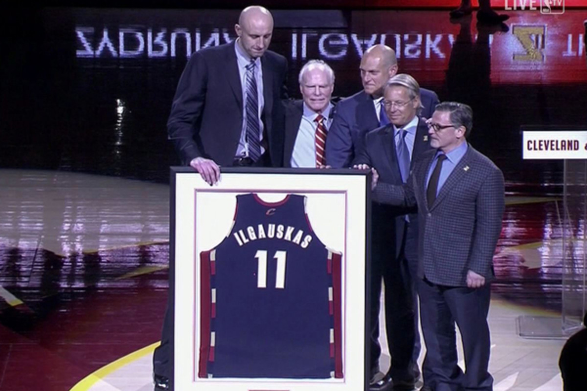 Video Cavaliers honor Zydrunas Ilgauskas with jersey retirement