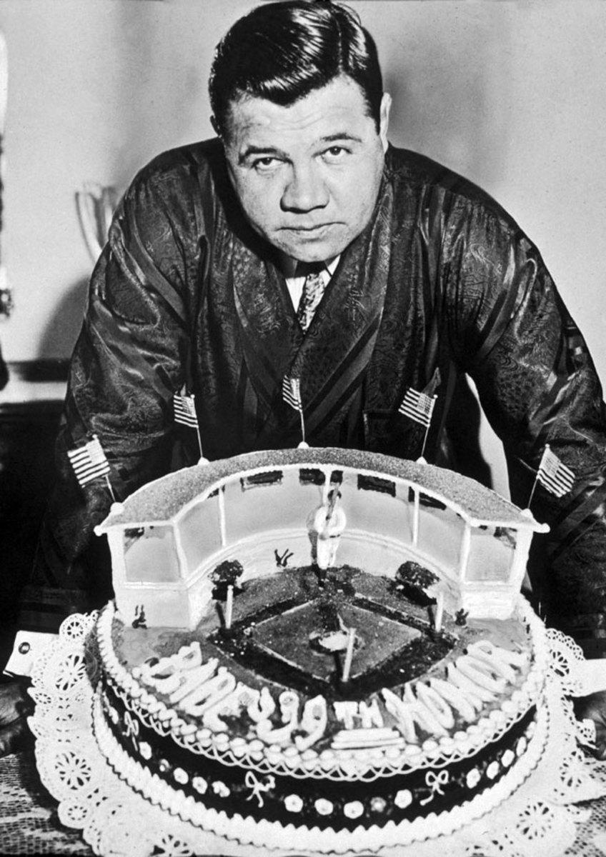 Babe-Ruth-birthday-cake.jpg