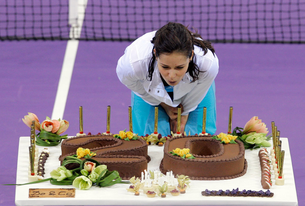 Ana-Ivanovic-birthday-cake.jpg