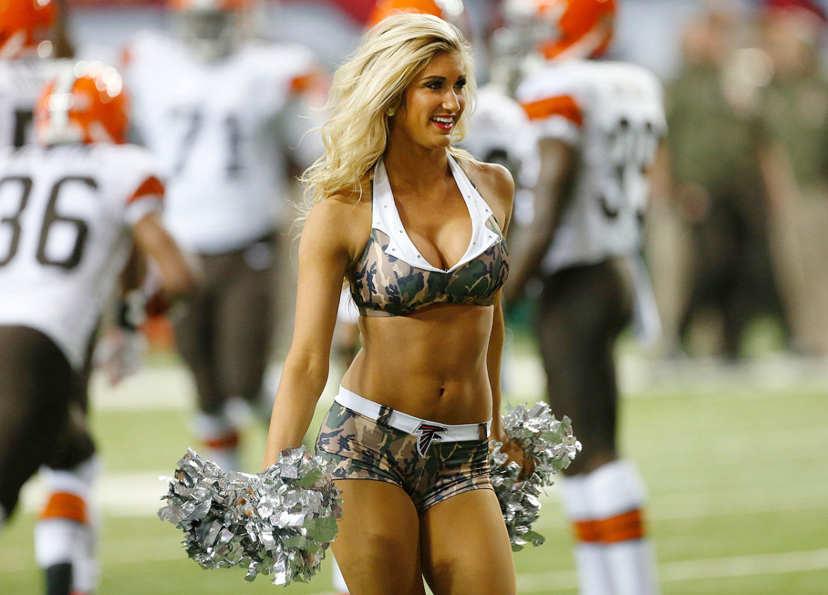 Atlanta-Falcons-cheerleaders-AP358297603292_4.jpg