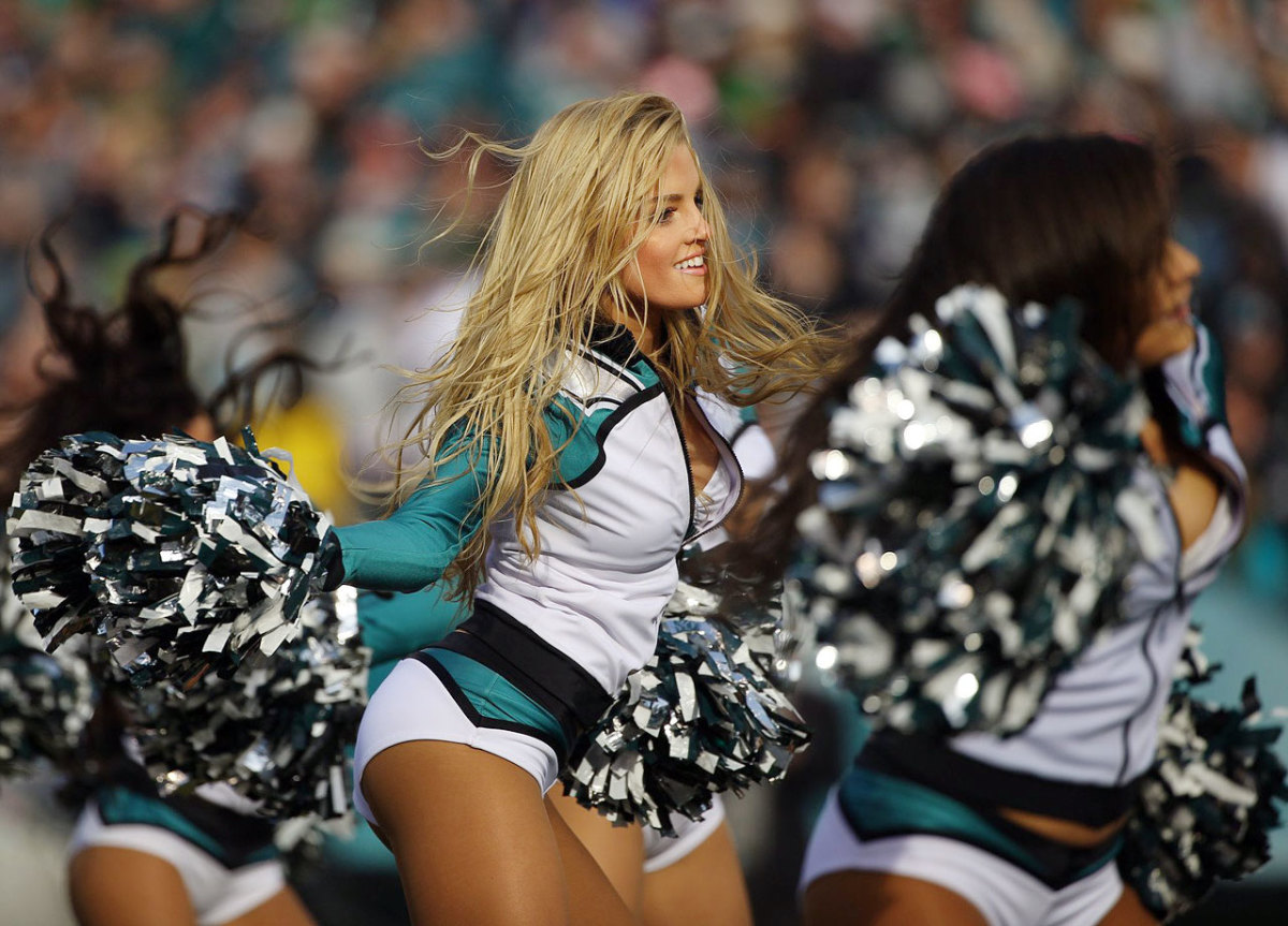 Philadelphia-Eagles-cheerleaders-X158962_TK1_0868.jpg