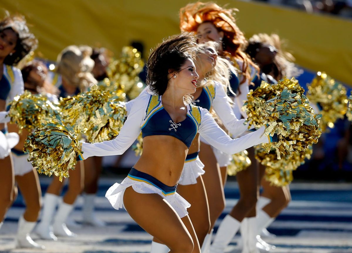 San-Diego-Charger-Girls-cheerleaders-AP727317917839_10.jpg